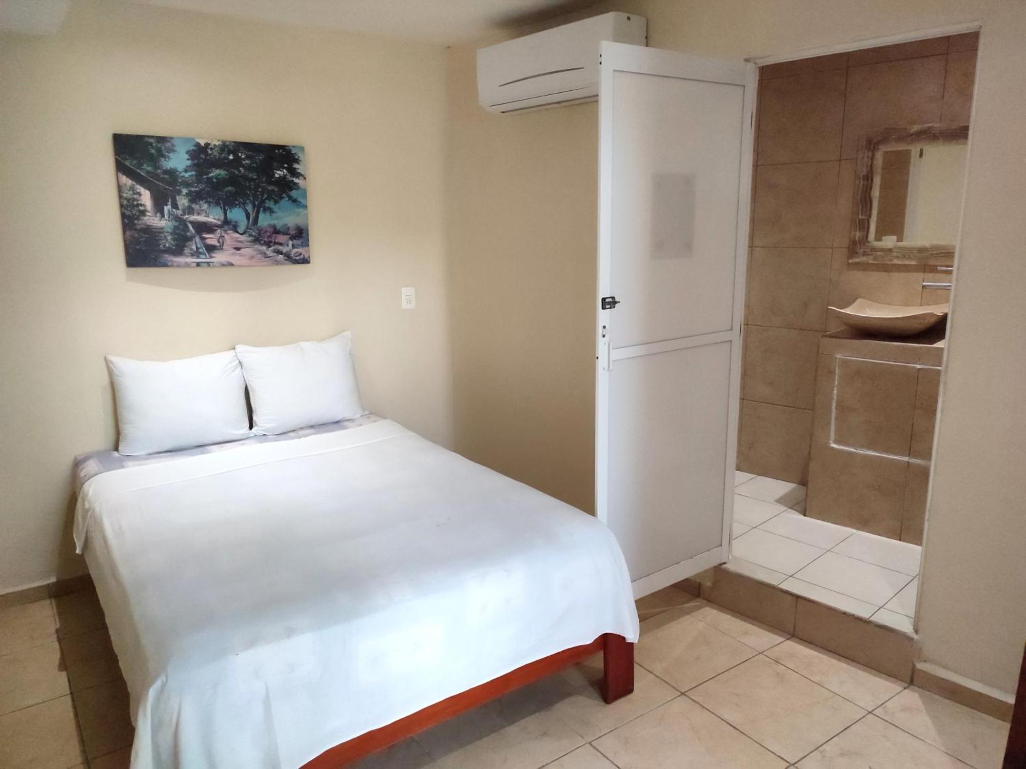 Ashly Boulevard Acapulco Exterior photo